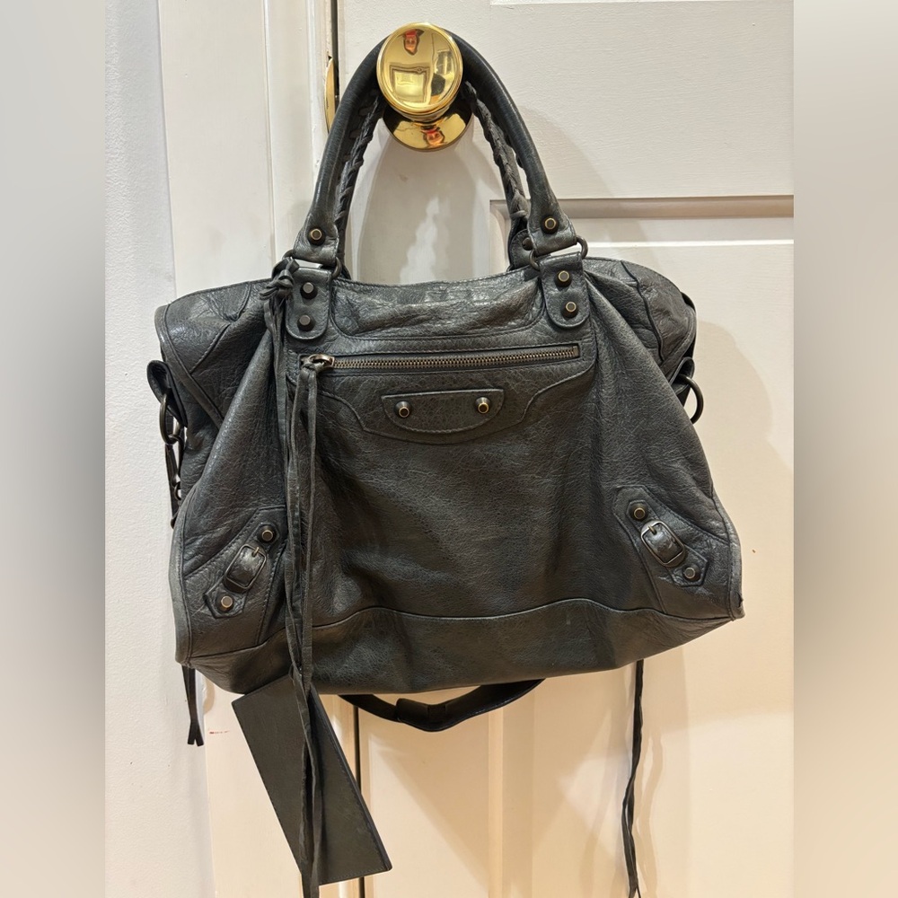 Balenciaga City Bag Medium in Anthracite
